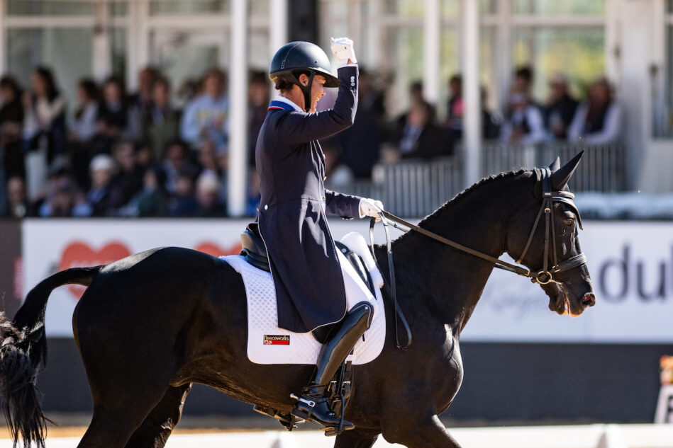 Swansong Starts Strong for Smith & Mai Baum